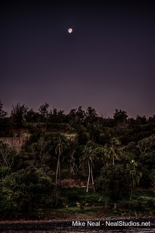 Maliko Gulch Moonset